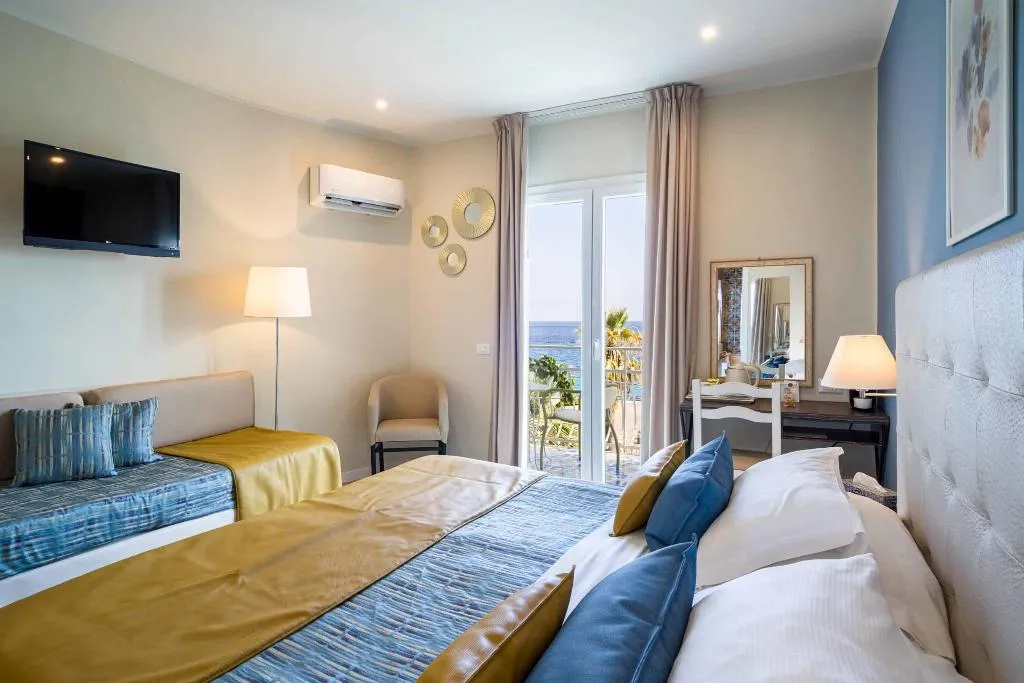 TRIPLE SUPERIOR SEA FRONT Room, Hotel Rivage Taormina, Taormina