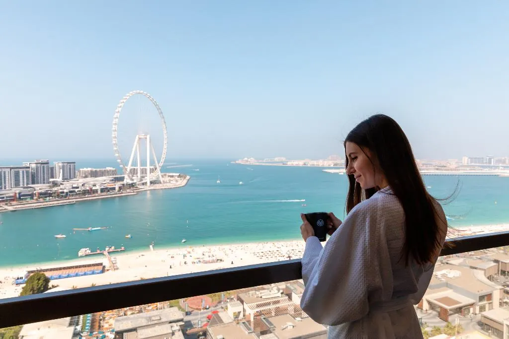 TWIN SEA FRONT Room, Amwaj Rotana-Jumeirah Beach, Dubai