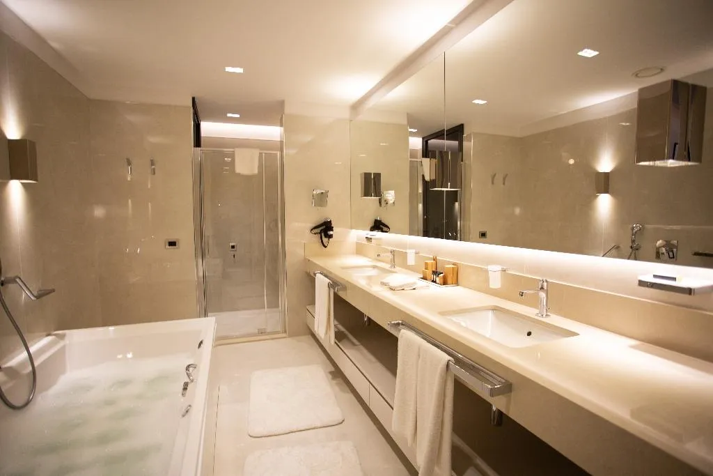 SUITE KING SIZE BED Room, EN Hotel Boutique Izmir, Izmir