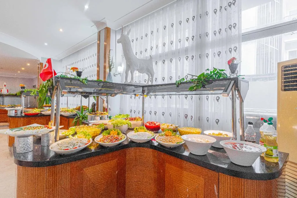 Restaurant, Grand Bahama Beach Hotel, Antalya