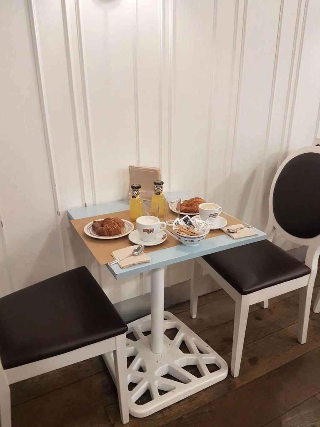 Restaurant, Break BCN - Hostal & Coffeebar, Barcelona