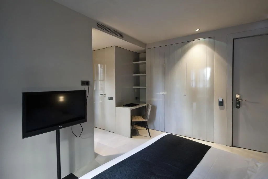Double or Twin CLASSIC KING BED Room, Caro Hotel, Valencia