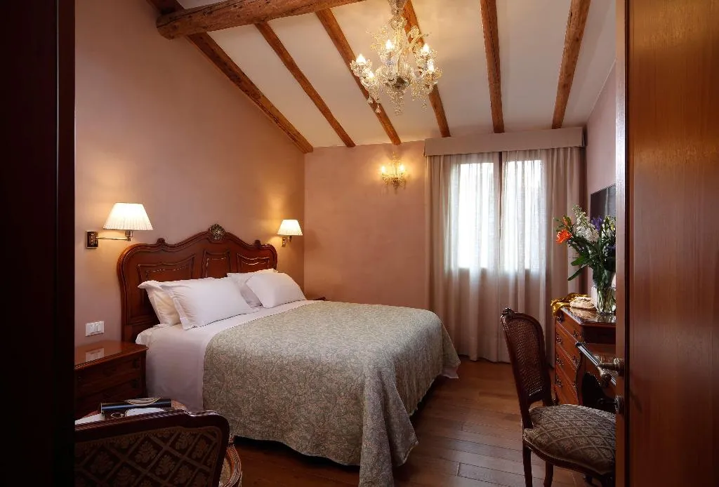 Room, Hotel Bisanzio, Venice