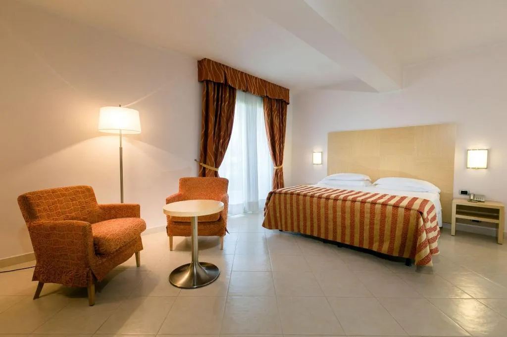 Room, Hotel Continental Wellness & Spa, Milan