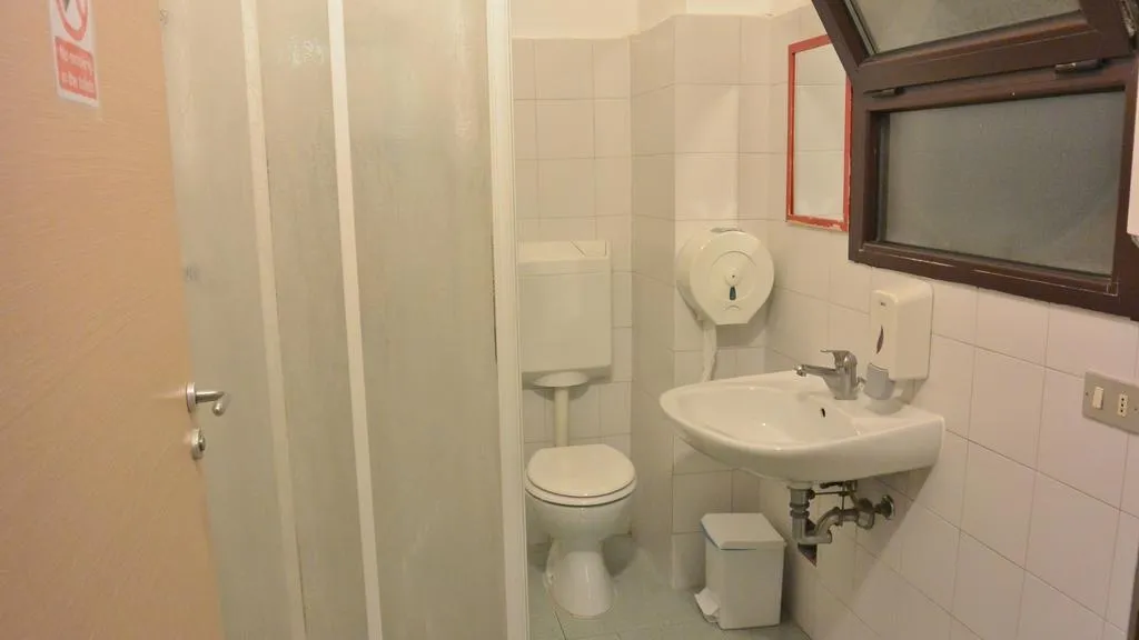 TRIPLE ECONOMY WITH SHARED BATHROOM Room, Ambrosiana, Milan