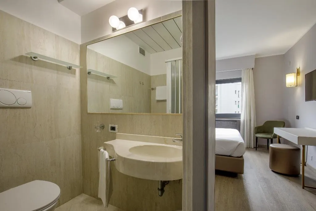 TRIPLE STANDARD Room, Marc'Aurelio, Rome