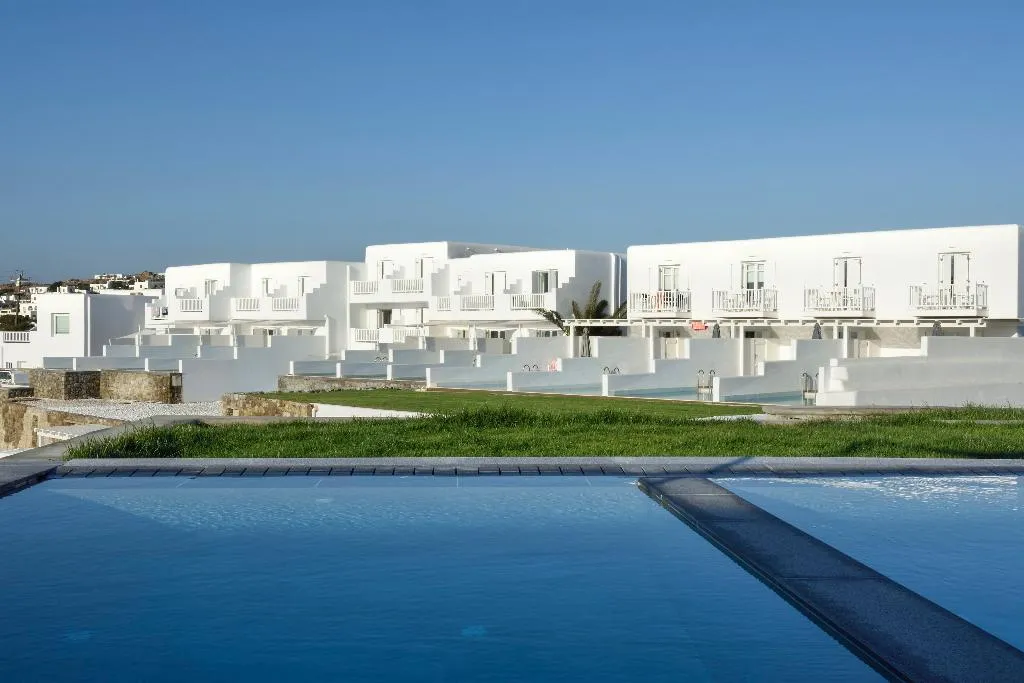 DOUBLE SUPERIOR SIDE SEA VIEW Room, Myconian Korali Relais & Chateaux, Mykonos