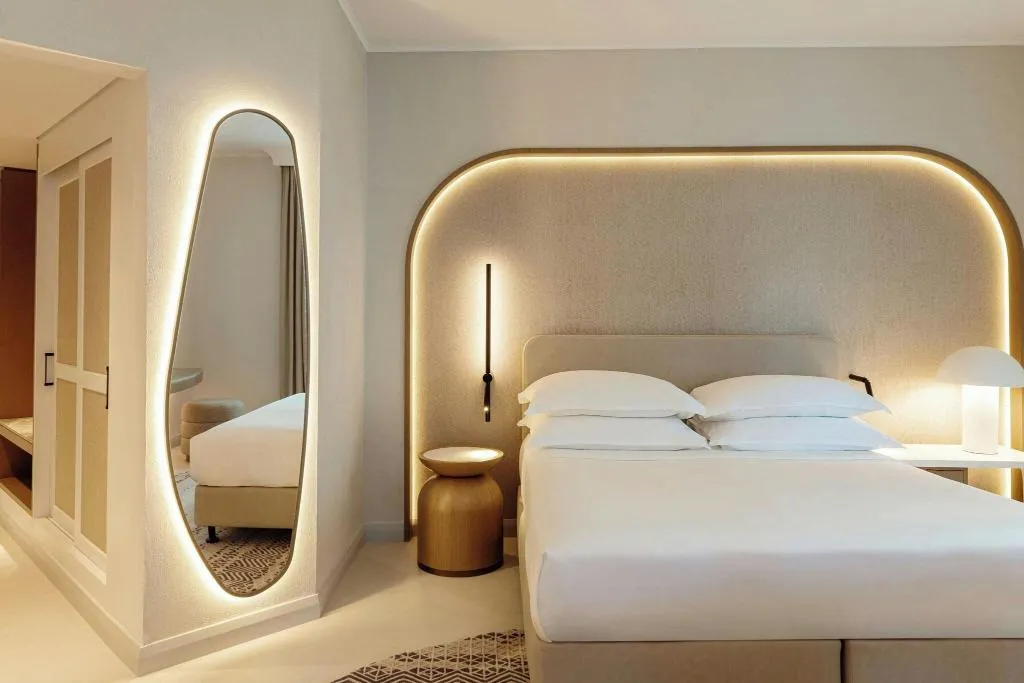 JUNIOR SUITE WITH VIEWS Room, Sheraton Jumeirah Beach Resort, Dubai