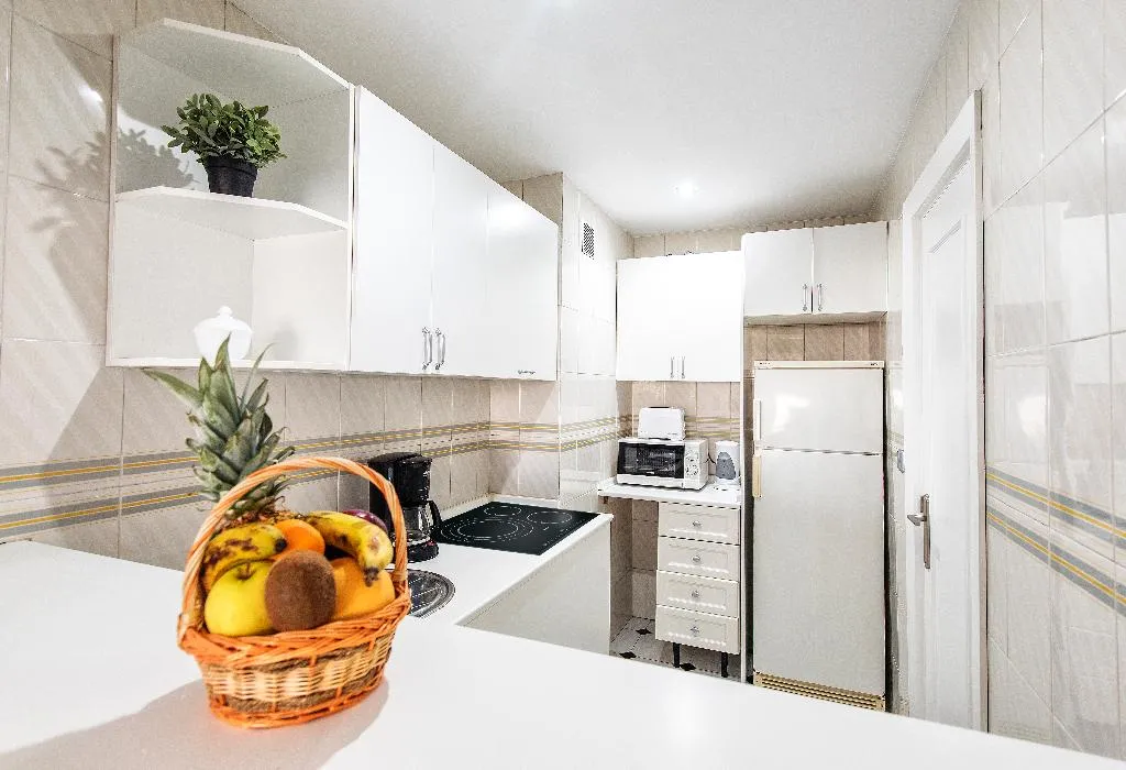 APARTMENT CAPACITY 4 ONE BEDROOM Room, First Flatotel International, Costa Del Sol