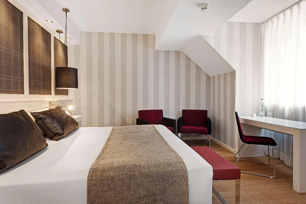 Room, Catalonia Reina Victoria Hotel, Costa Del Sol