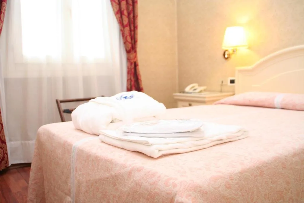 SINGLE COMFORT Room, Hotel Terme Roma, Venice