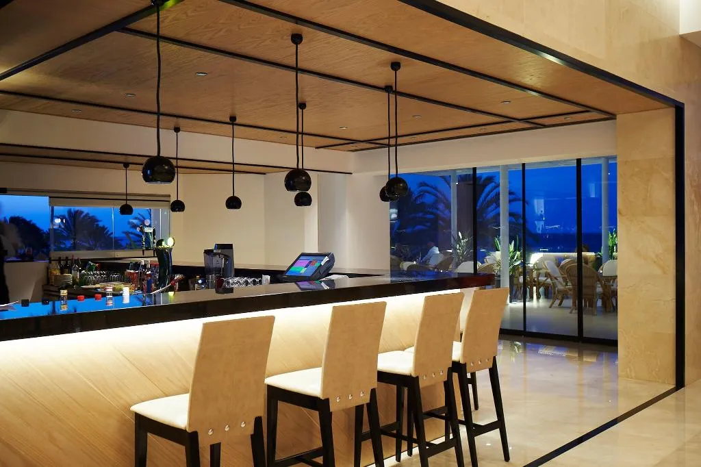 Bar, Sunrise Beach Hotel, Cyprus
