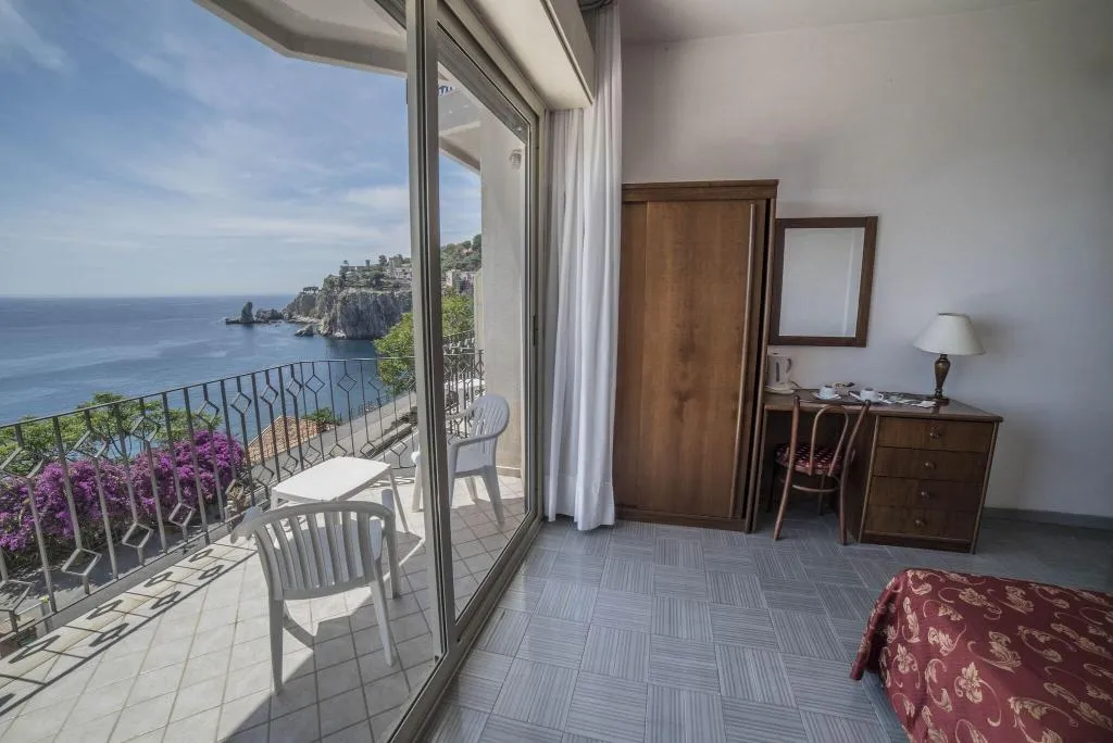 SINGLE SEA VIEW Room, Hotel Isola Bella, Taormina
