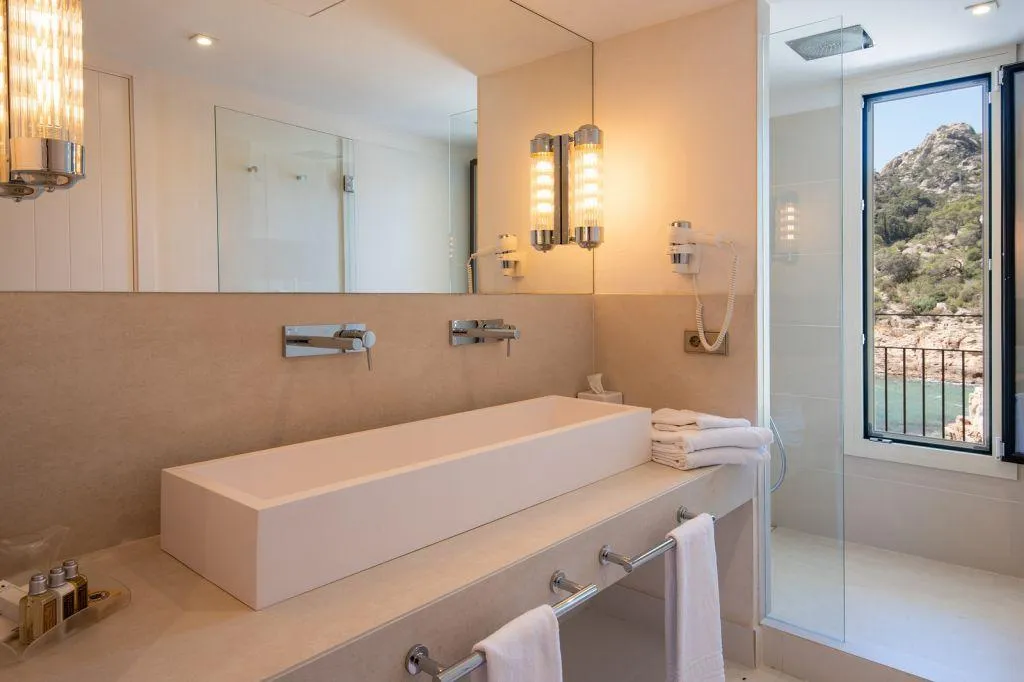 Double or Twin SEA VIEW WITH TERRACE Room, Aiguablava, Costa Brava