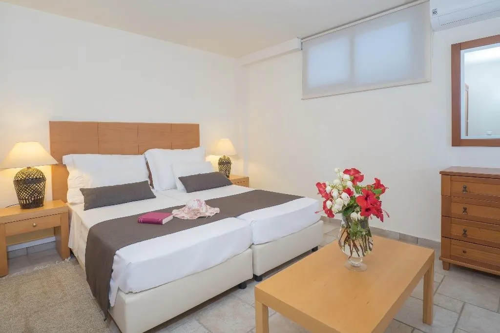 VILLA FOUR BEDROOMS Room, Miramare Resort & Spa, Crete