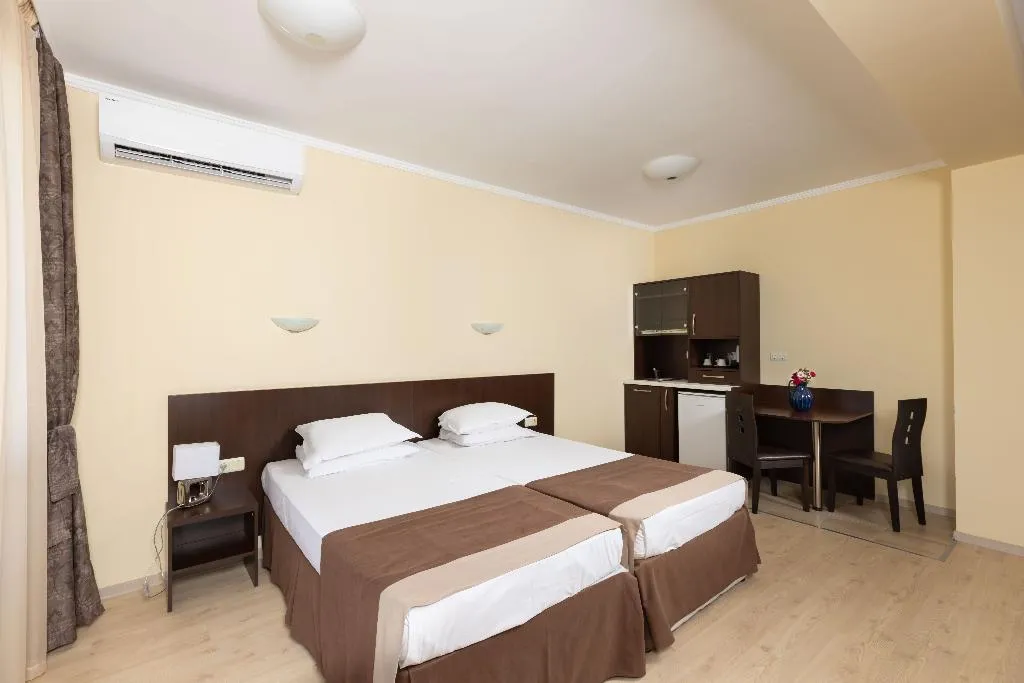 JUNIOR SUITE CLASSIC Room, Rome Palace Deluxe - All Inclusive Premium, Bourgas