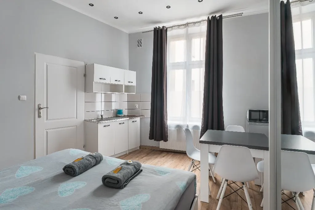 APARTMENT CAPACITY 2 Room, Queen Apartments, Krakow