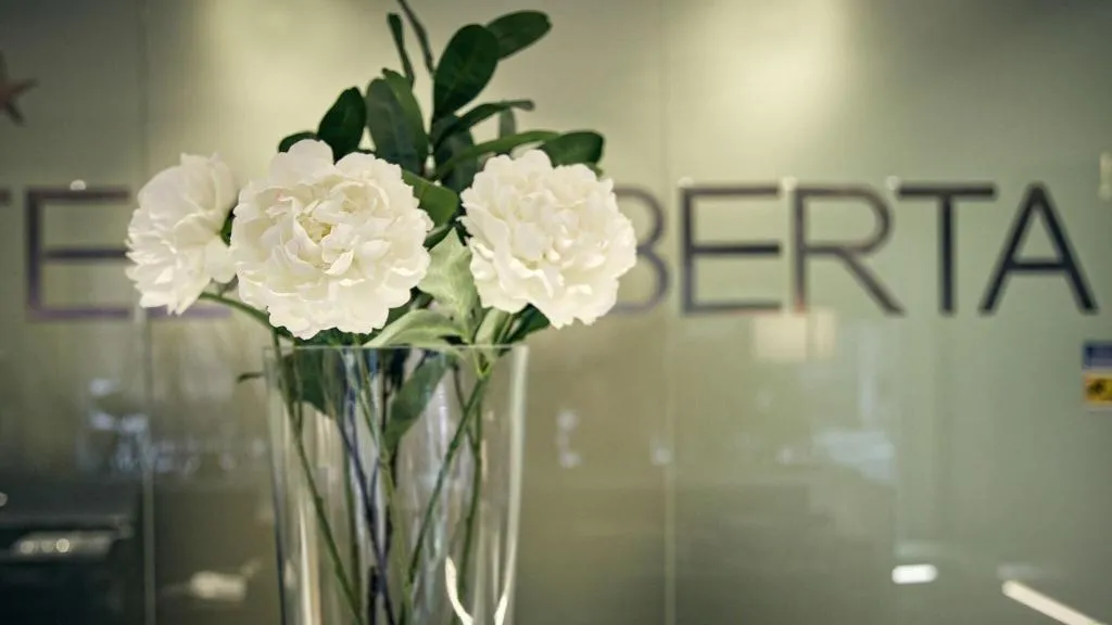 Lobby, Roberta, Venice