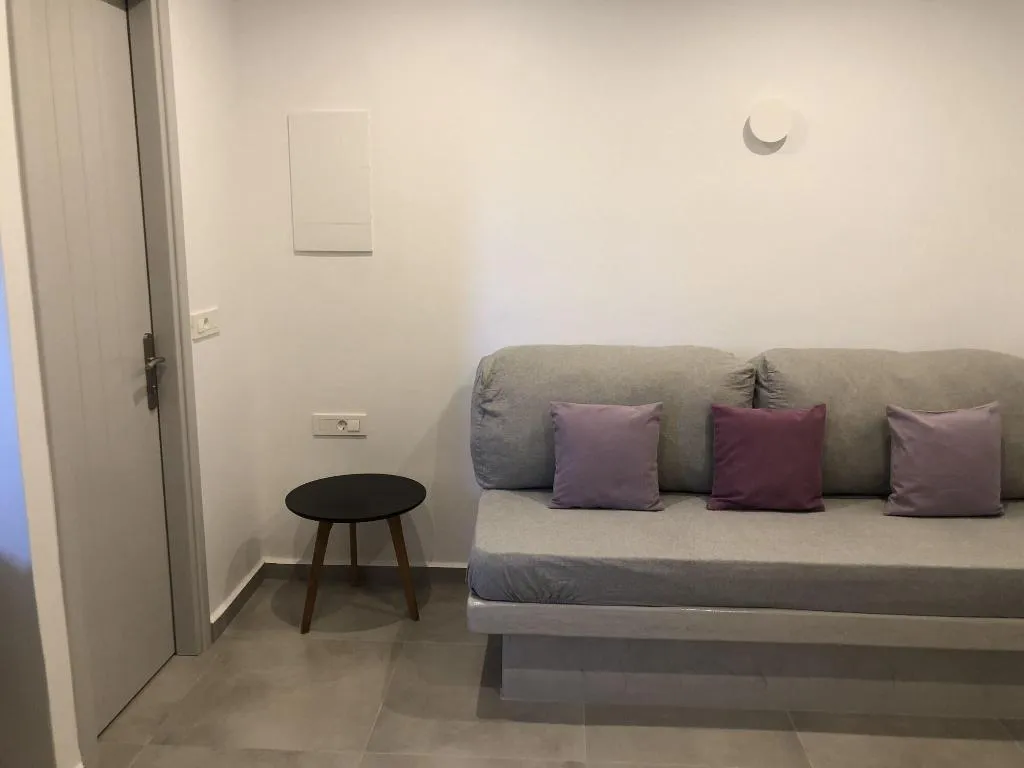 Room, Dragonfly Villas, Santorini