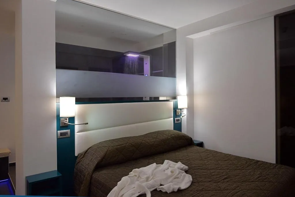 SUITE SEA VIEW WITH TERRACE Room, Reginna Palace, Naples