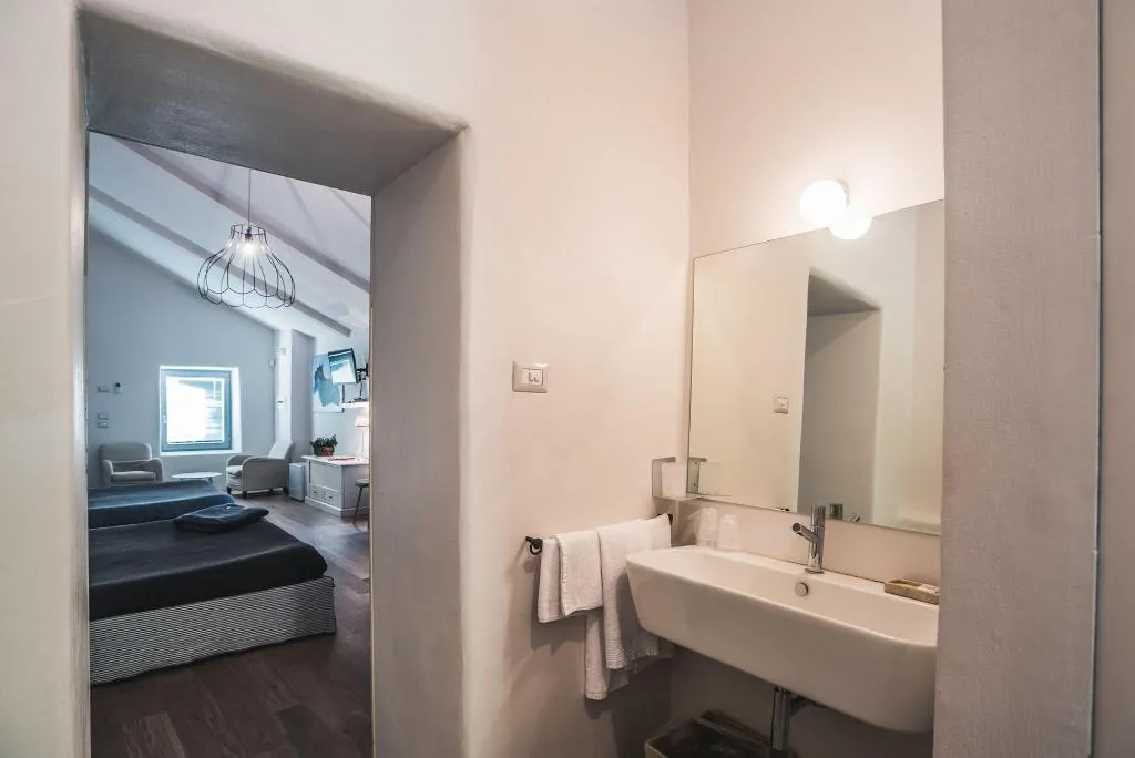 Room, Nikis Resort, Umbria