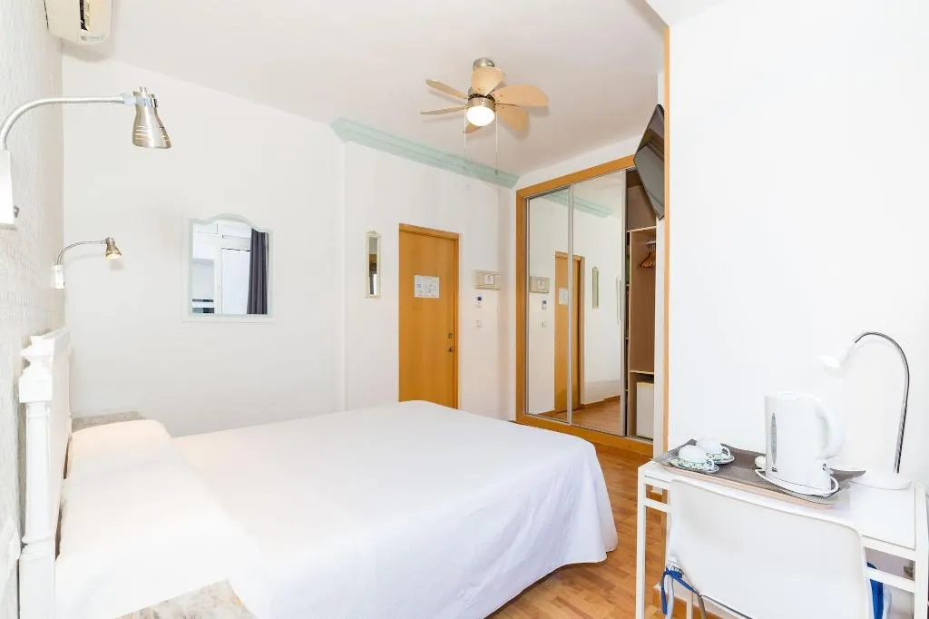 Room, Guadalupe Cozy Inns, Costa Del Sol