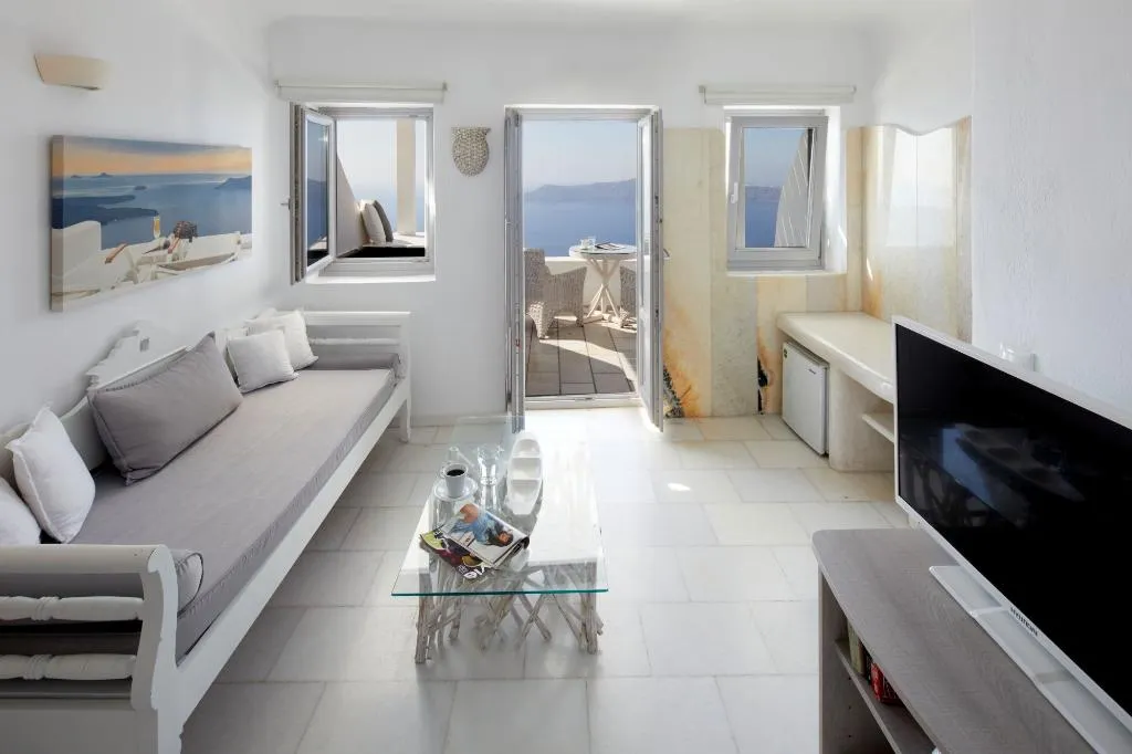 Room, Iliovasilema Hotel & Suites, Santorini