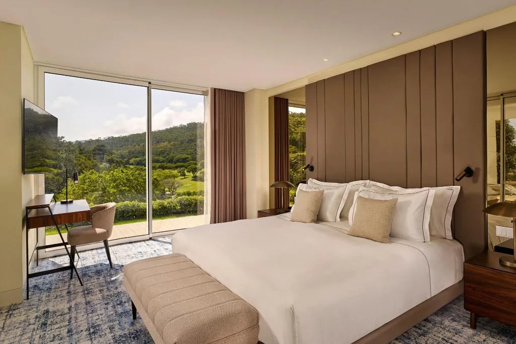 Room, Penha Longa, Lisbon