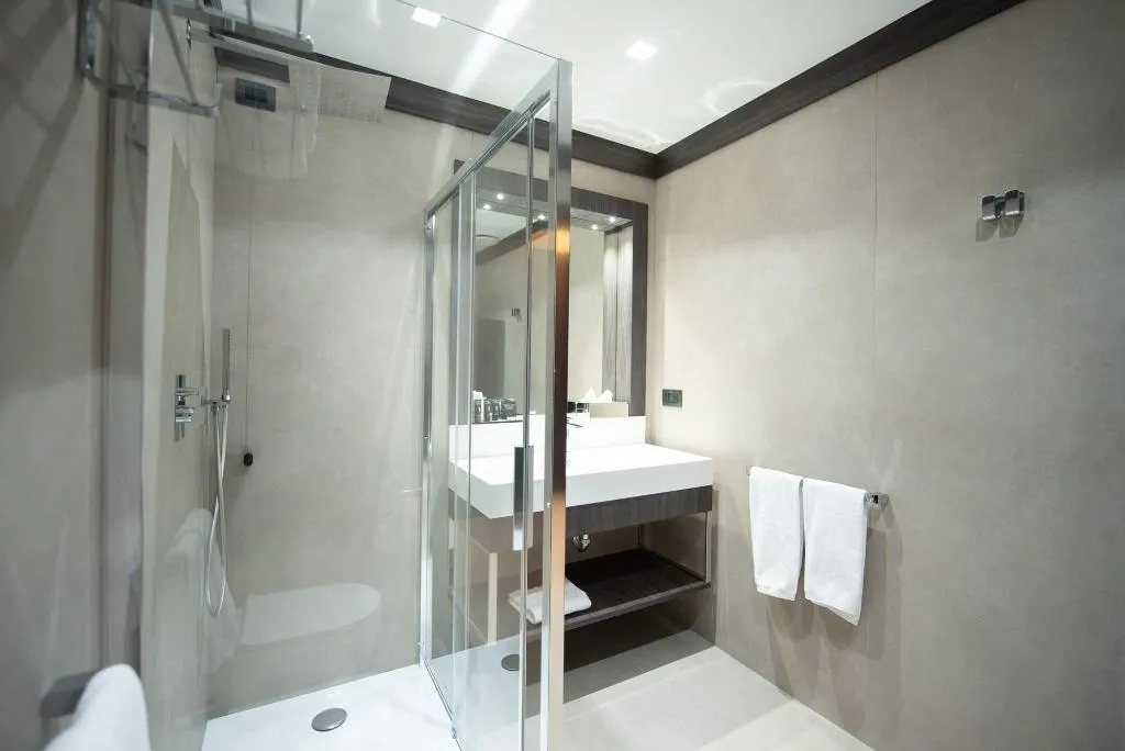Room, Gold Tower Lifestyle Hotel, Naples
