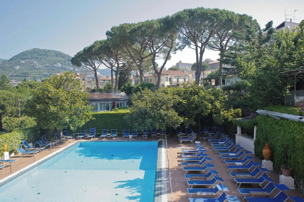 Pool, Giordano, Naples