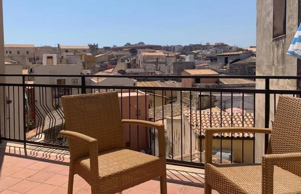 Terrace, Hotel Mastrarua, Catania