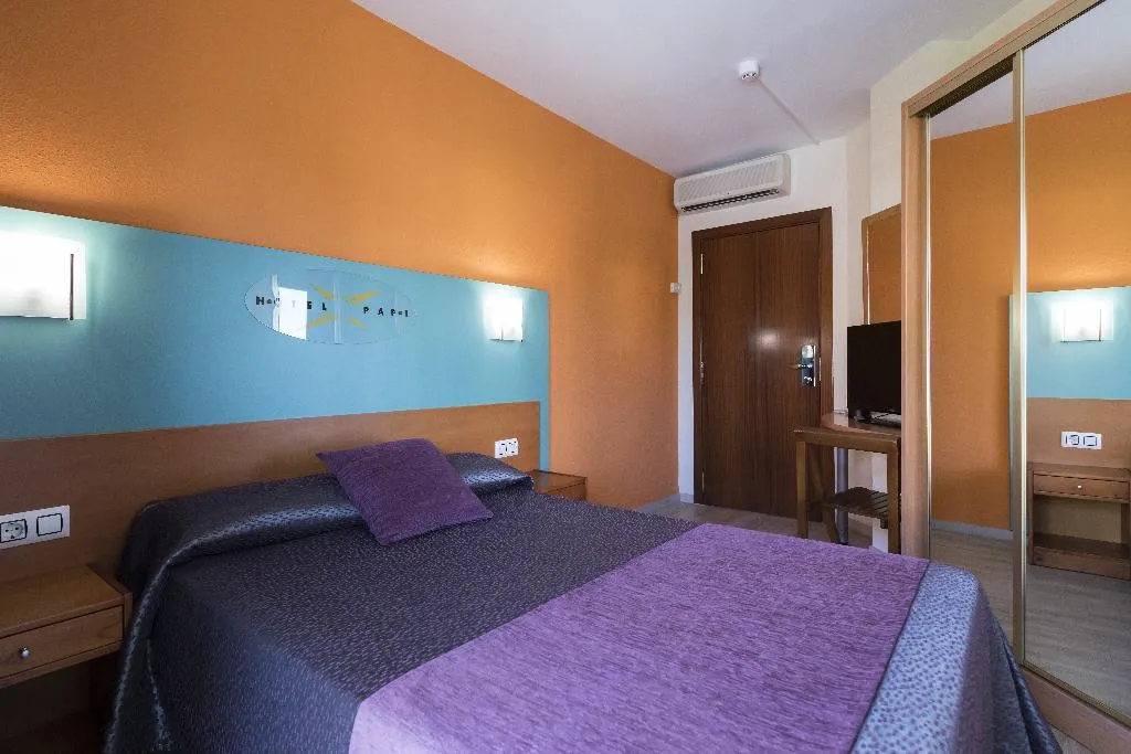 Room, Papi, Costa Brava