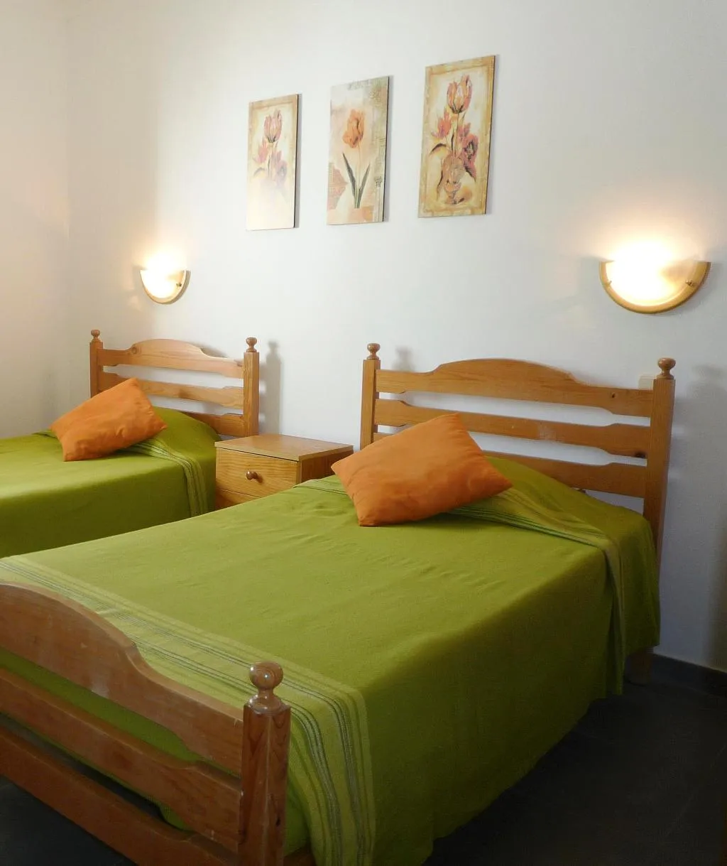 VILLA TWO BEDROOMS Room, Turiquintas, Algarve
