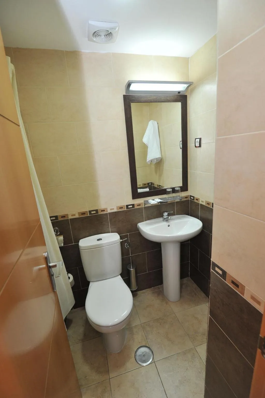 Room, Hostal Goyma Iii, Madrid