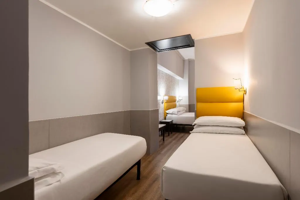 FAMILY ROOM STANDARD Room, Virgilio, Rome
