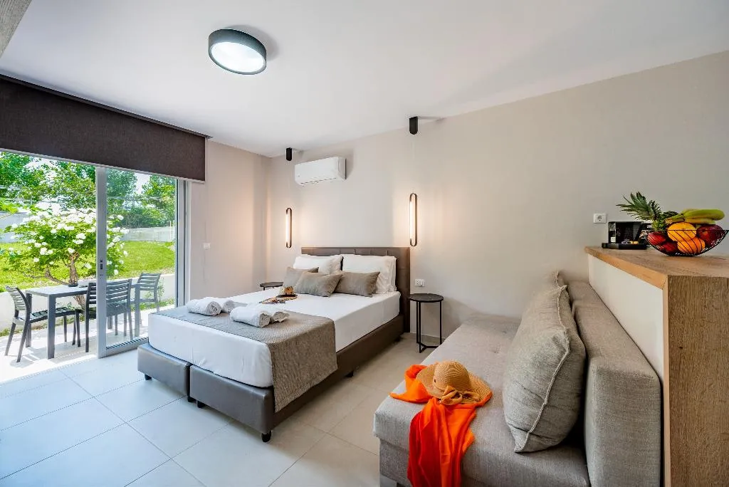 JUNIOR SUITE SUPERIOR WITH TERRACE Room, Sokrates Studios, Rhodes
