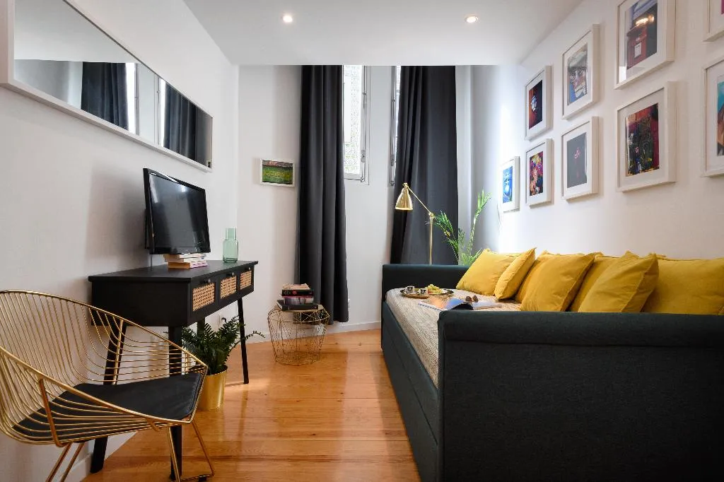 APARTMENT DUPLEX Room, Alfama Yellow House, Lisbon