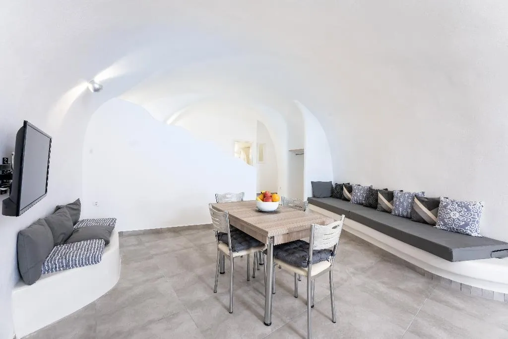 DOUBLE SUPERIOR Room, Nomikos Mansion, Santorini