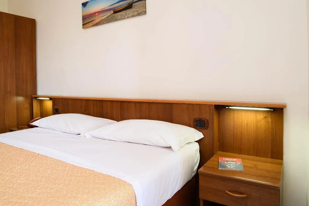 DOUBLE ECONOMY Room, Hotel La Mela, Naples