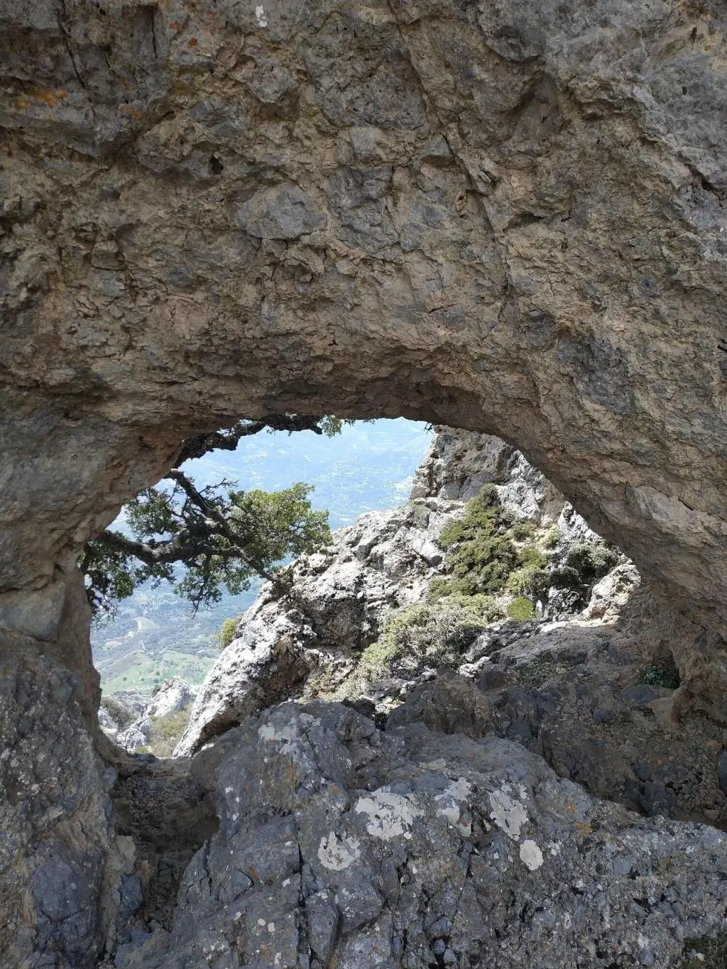 Sports and Entertainment, Windy Place, Crete