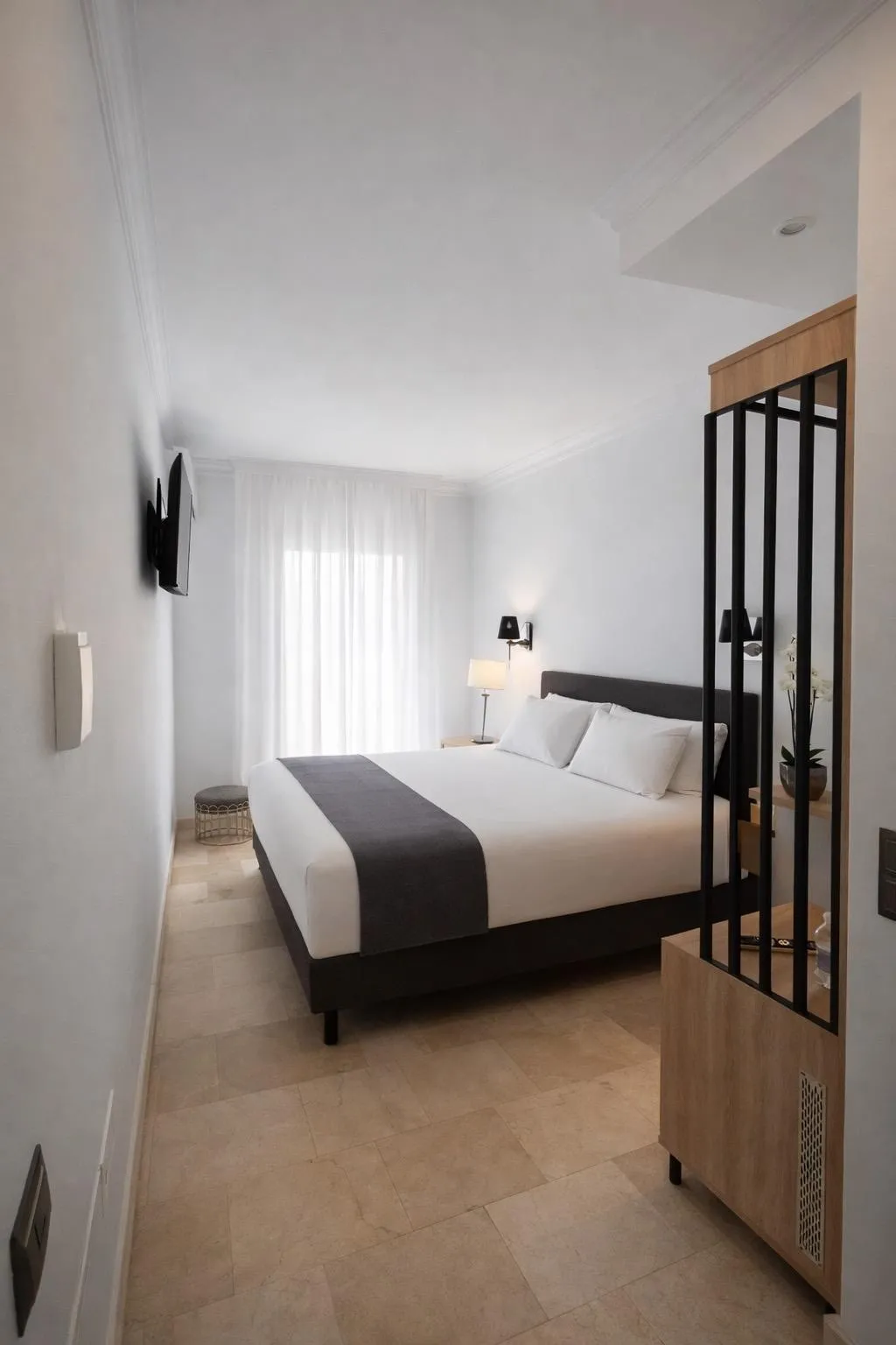 Room, Abril, Costa Del Sol