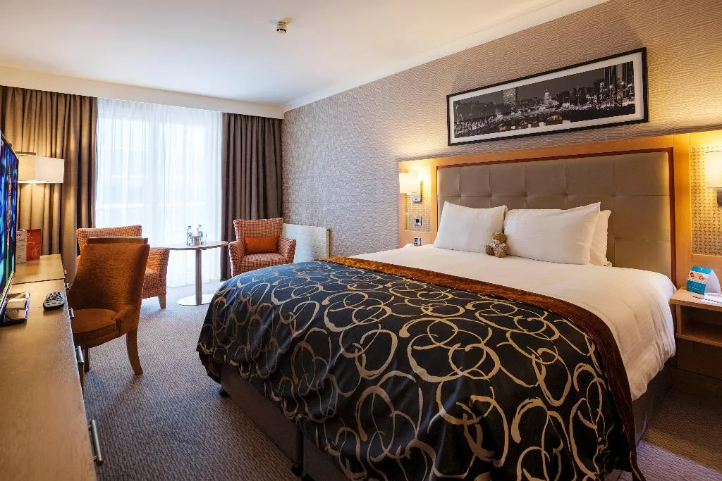 DOUBLE STANDARD Room, Clayton Hotel Cardiff Lane, Dublin