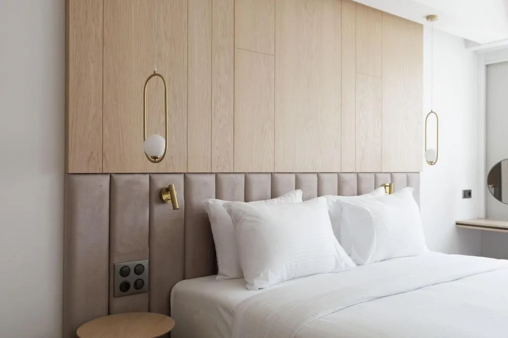 DOUBLE DELUXE QUEEN BED Room, Hilton Garden Inn Athens Syggrou Avenue, Athens