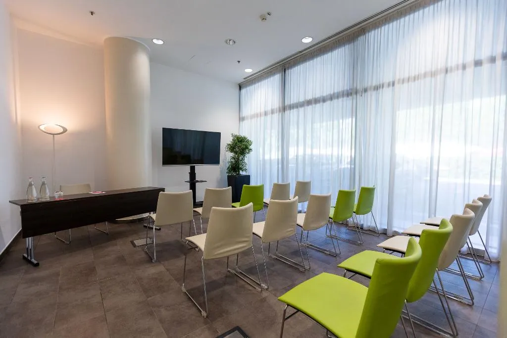 Conferences, Ramada Plaza Milano Hotel, Milan