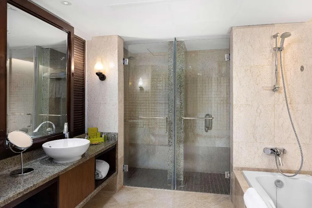 JUNIOR SUITE STANDARD Room, Hilton Luxor Resort & Spa, Luxor