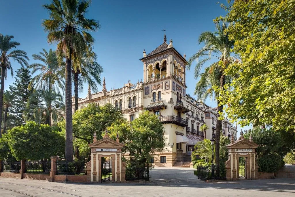 General view, Alfonso XIII, Seville