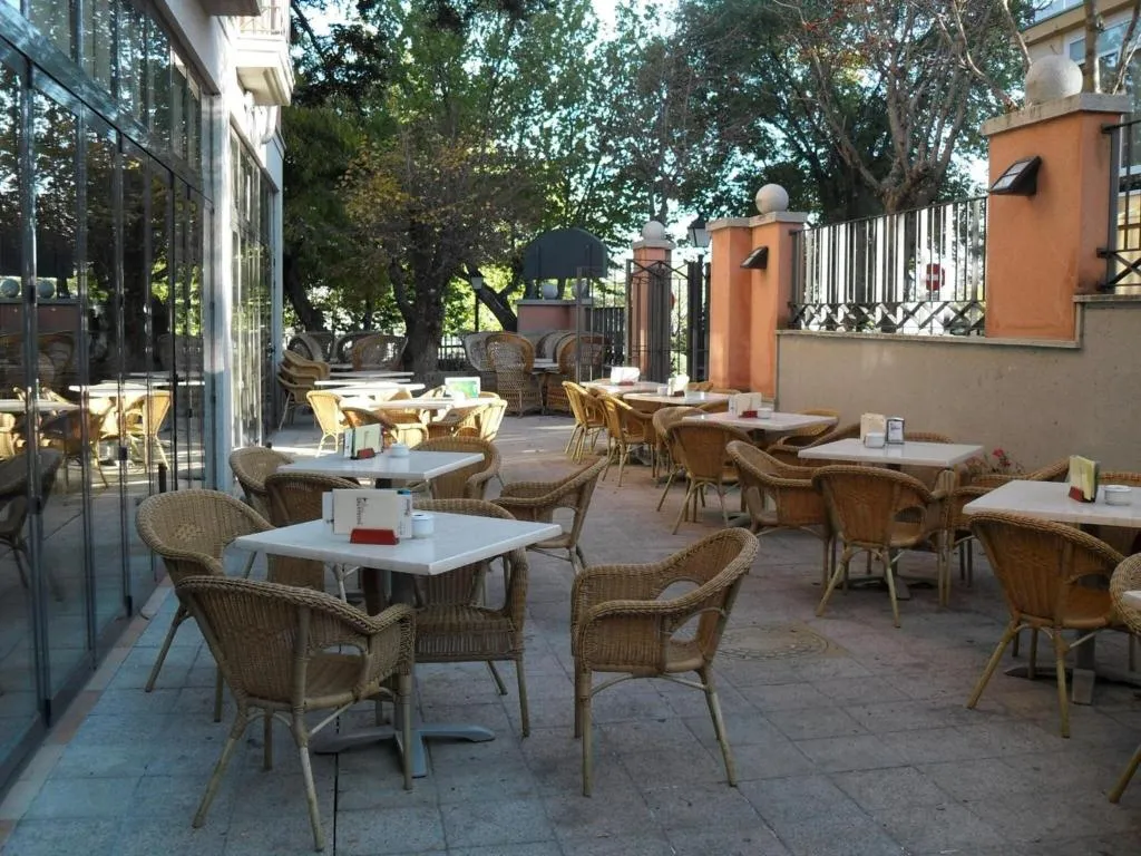 Restaurant, Hospedium Hotel Los Lanceros, Madrid