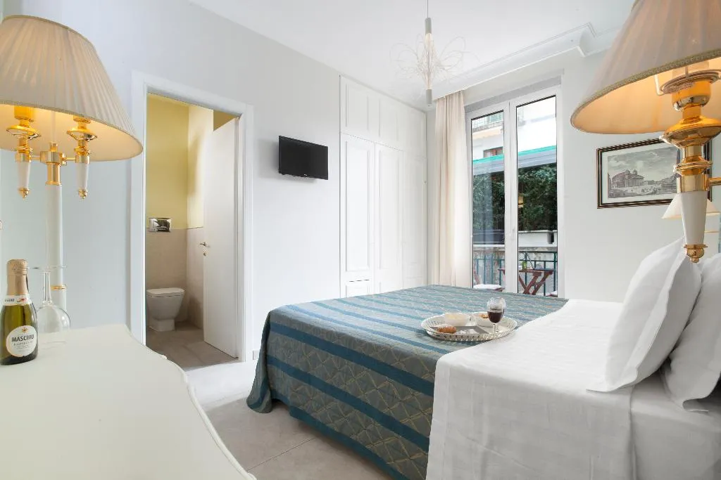 DOUBLE SINGLE USE SUPERIOR Room, Ruins B&B, Naples