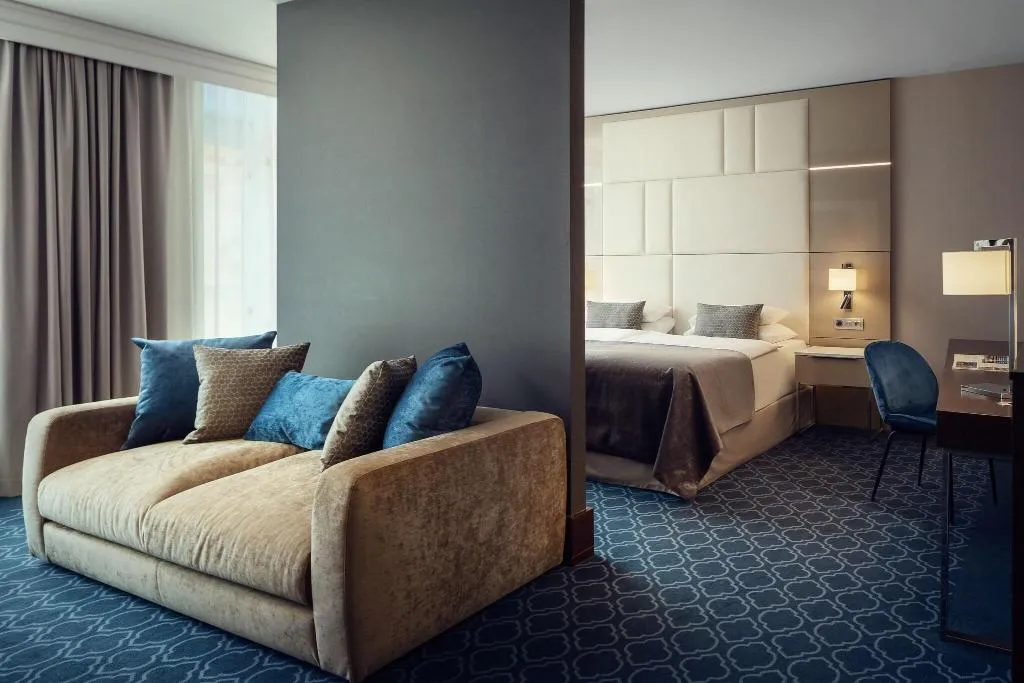 JUNIOR SUITE EXECUTIVE Room, Kings Court, Prague