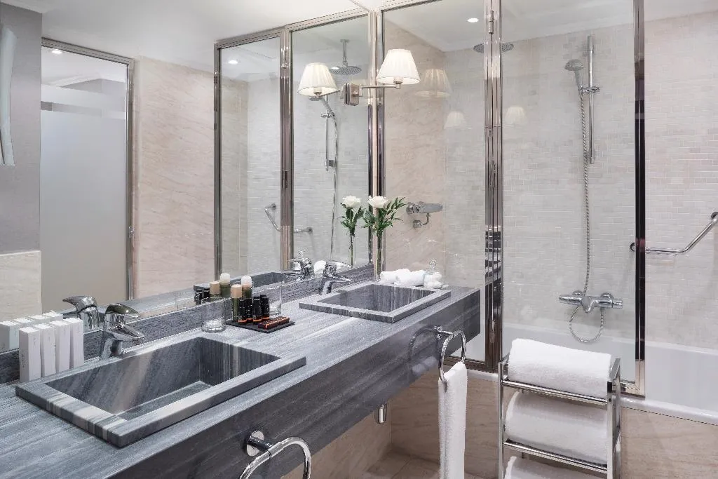 JUNIOR SUITE STANDARD Room, Melia Castilla, Madrid